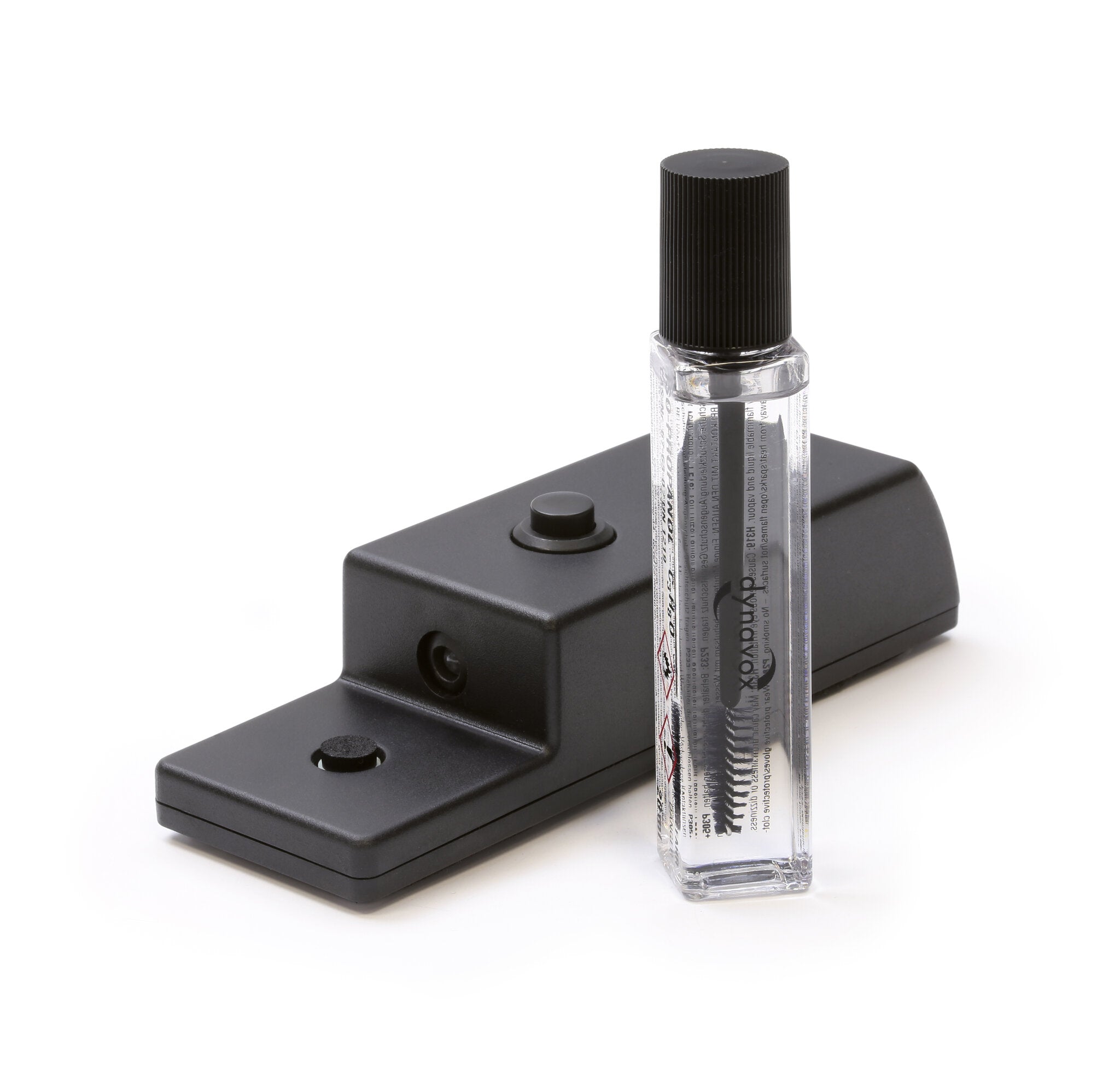 Dynavox HFC-50 Nadelreiniger: Gerät und Flasche mit Reinigungsflüssigkeit und Bürste